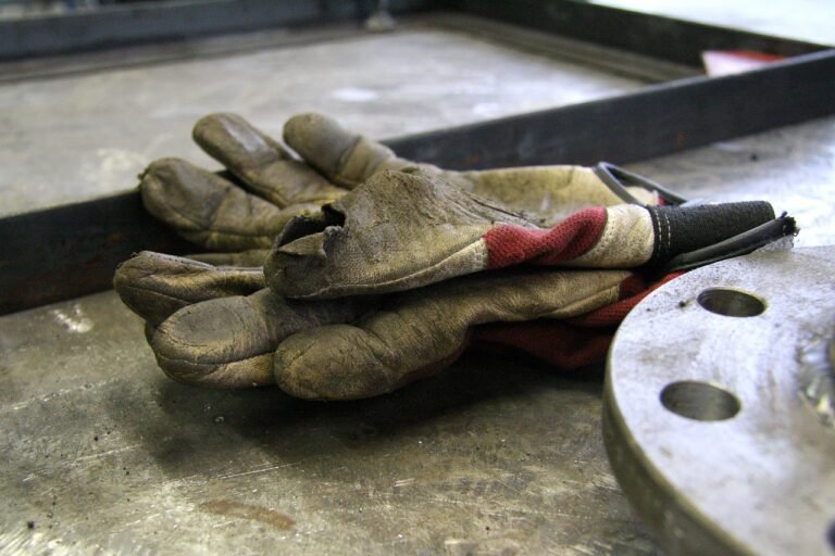 old, working gloves, work